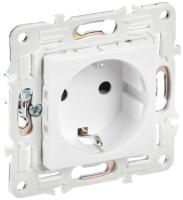 Розетка SKANDY 16А с заземл. защ. шторки SK-R04W арктич. бел. IEK SK-R14-16-K01