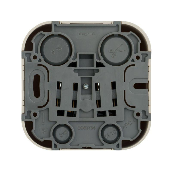 Розетка 1-м ОП Quteo 16А IP20 2P+E с заземл. без защ. шторок сл. кость IEK 782241