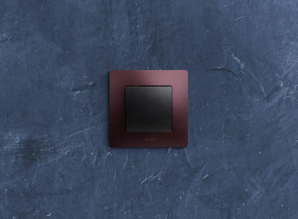 Выключатель 1-кл. СП Etika 10А IP20 250В 10AX авт. зажимы механизм антрацит IEK 672601