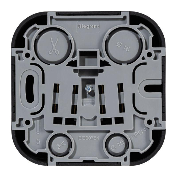 Розетка 1-м ОП Quteo 16А IP20 250В 2P+E с заземл. защ. шторки черн. матов. IEK 782476