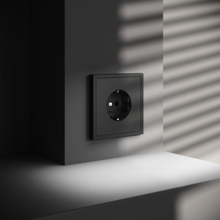 Розетка 1-м СП S70 16А с заземл. механизм черн. матов. Voltum VLS040108