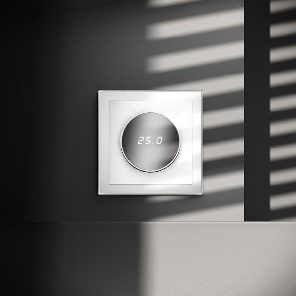 Терморегулятор электронный S70 с индикацией и датчиком для теплого пола механизм бел. глянцевый Voltum VLS070101