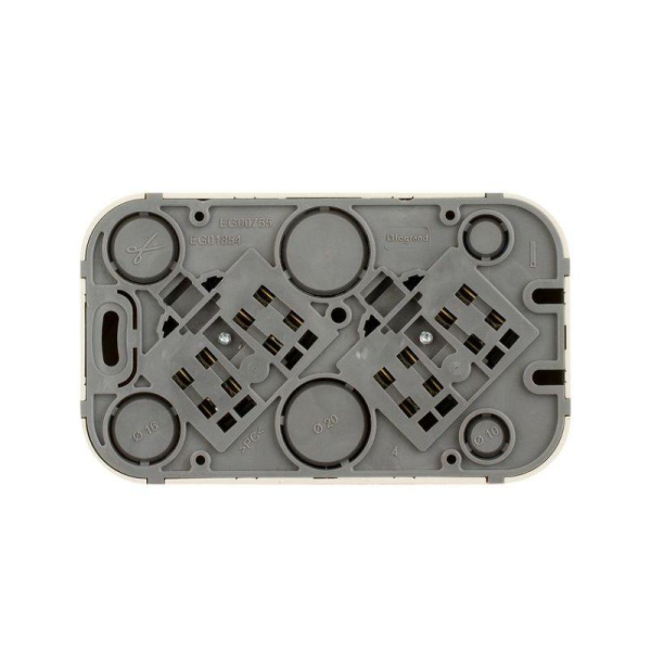 Розетка 2-м ОП Quteo 16А IP20 250В 2х2P+E с заземл. без защ. шторок бел. IEK 782233