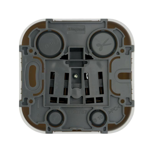 Розетка 1-м ОП Quteo 16А IP20 2P без заземл. без защ. шторок бел. IEK 782210