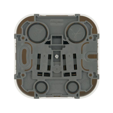 Розетка 1-м ОП Quteo 16А IP20 2P+E с заземл. без защ. шторок бел. IEK 782211