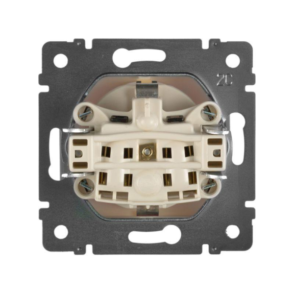 Розетка 1-м СП Valena 16А IP21 230/250В 2P+E с заземл. защ. шторки на винтах механизм сл. кость IEK 774321