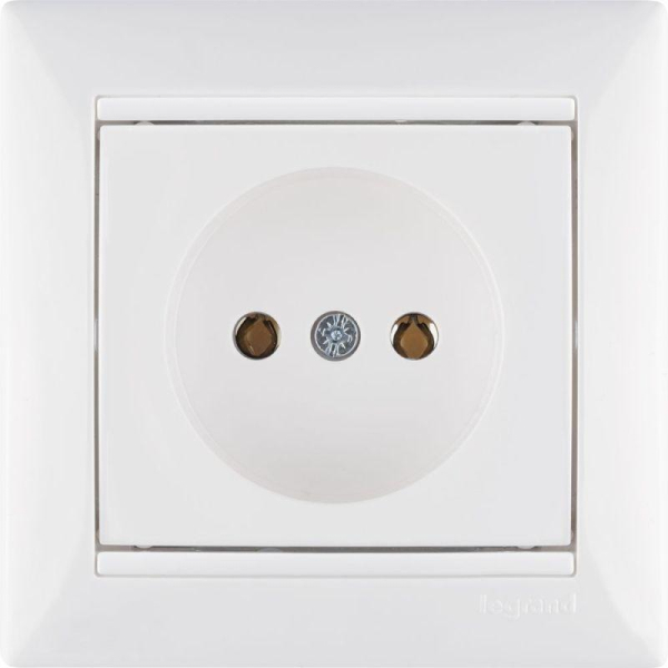 Розетка 1-м СП Valena 16А IP21 без заземл. на винтах механизм бел. IEK 774416