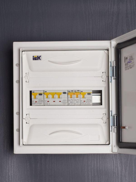 Выключатель автоматический дифференциального тока 4п (3P+N) C 32А 30мА тип A 6кА АВДТ-34 KARAT IEK MAD22-6-032-C-30