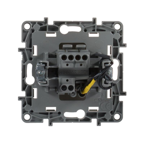 Выключатель 1-кл. СП Etika 10А IP20 250В 10AX с подсветкой/индикацией безвинтов. зажимы механизм сл. кость IEK 672303
