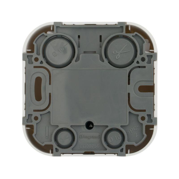 Розетка телевизионная TV 1-м ОП Quteo IP20 с топологией "звезда" бел. IEK 782215