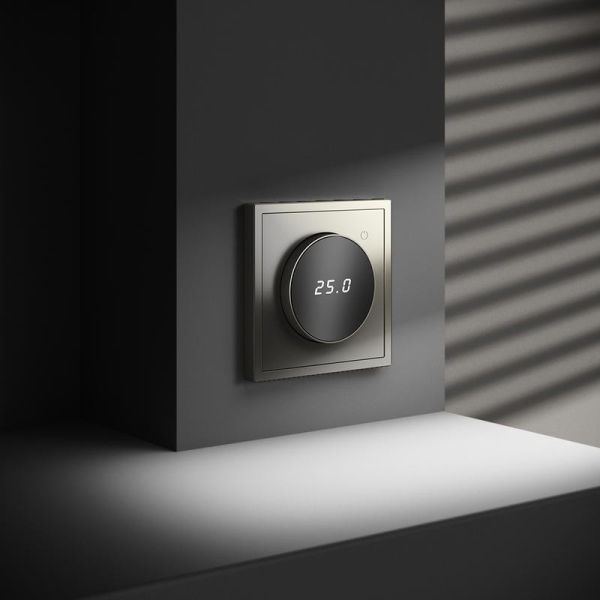 Терморегулятор электронный S70 с индикацией и датчиком для теплого пола механизм шелк Voltum VLS070104