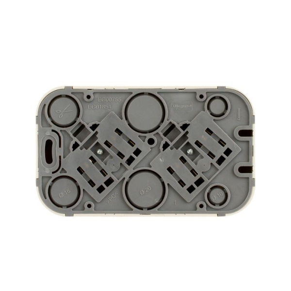 Розетка 2-м ОП Quteo 16А IP20 250В 2х2P+E с заземл. без защ. шторок сл. кость IEK 782263