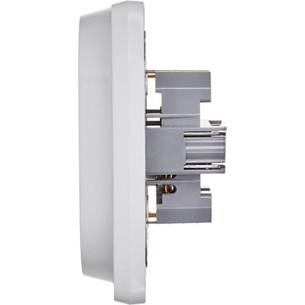 Розетка Inspiria 16А 250В 2х2P+E немецк. стандарт бел. IEK 673750