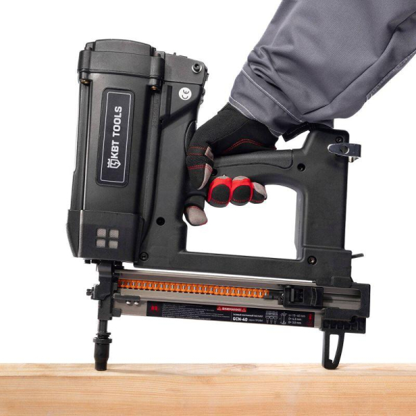 Пистолет газовый монтажный GCN-40 ПРОФИ КВТ 102360