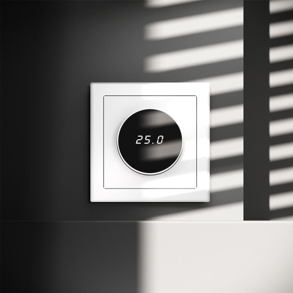 Терморегулятор электронный S70 с индикацией и датчиком для теплого пола механизм бел. матов. Voltum VLS070102